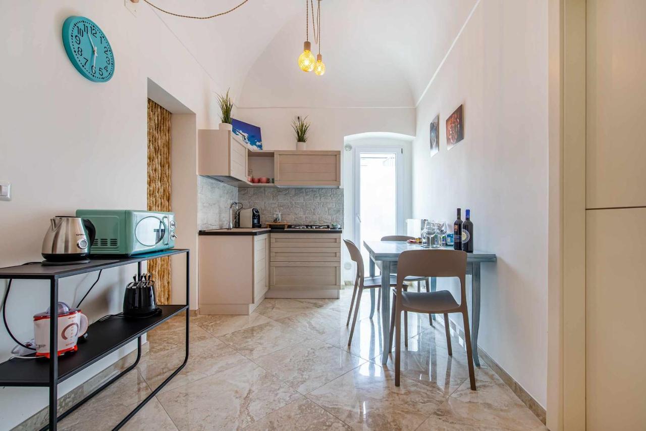 Zephir Apartments Бриндизи Екстериор снимка